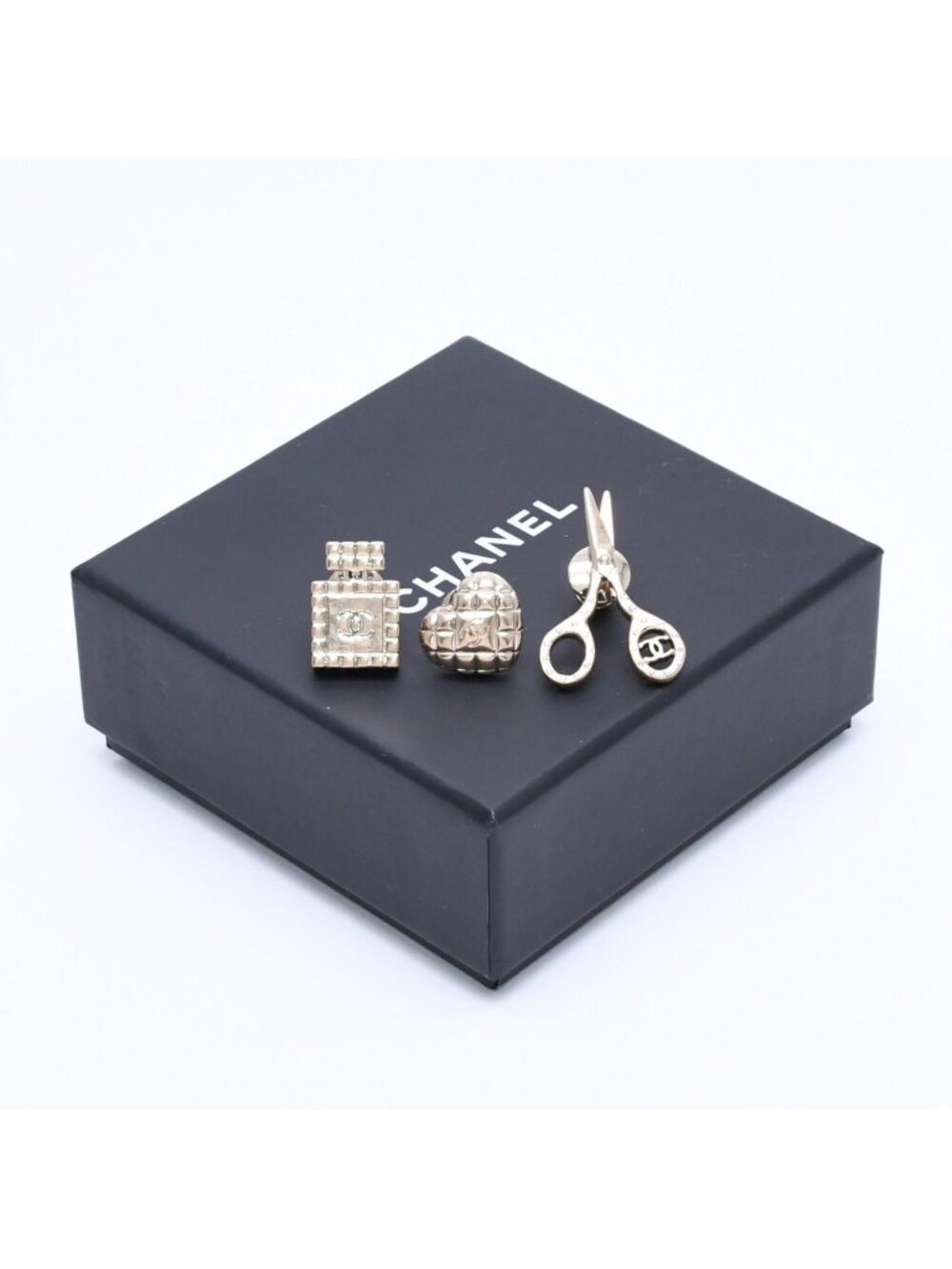 Chanel Brooch CC Logo Pin 3 Point Set Metal Gold